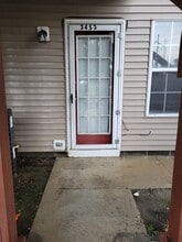 3453 Clover Meadows Dr, Unit 3453 in Chesapeake, VA - Foto de edificio - Building Photo