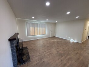 137 Edwin Dr in Vacaville, CA - Building Photo - Building Photo