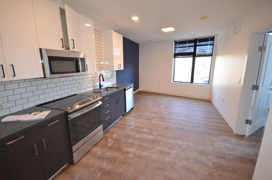 111 Brighton Ave, Unit 1 in Boston, MA - Building Photo