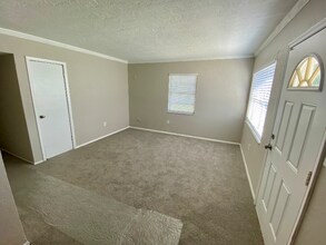 2932 N Orange Ave in Sarasota, FL - Building Photo - Building Photo