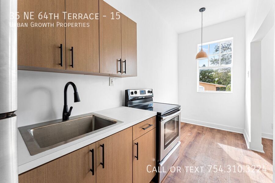 35 NE 64th Terrace in Miami, FL - Building Photo