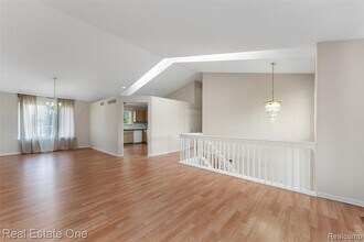 4721 Carrington Dr in Rochester Hills, MI - Building Photo - Building Photo