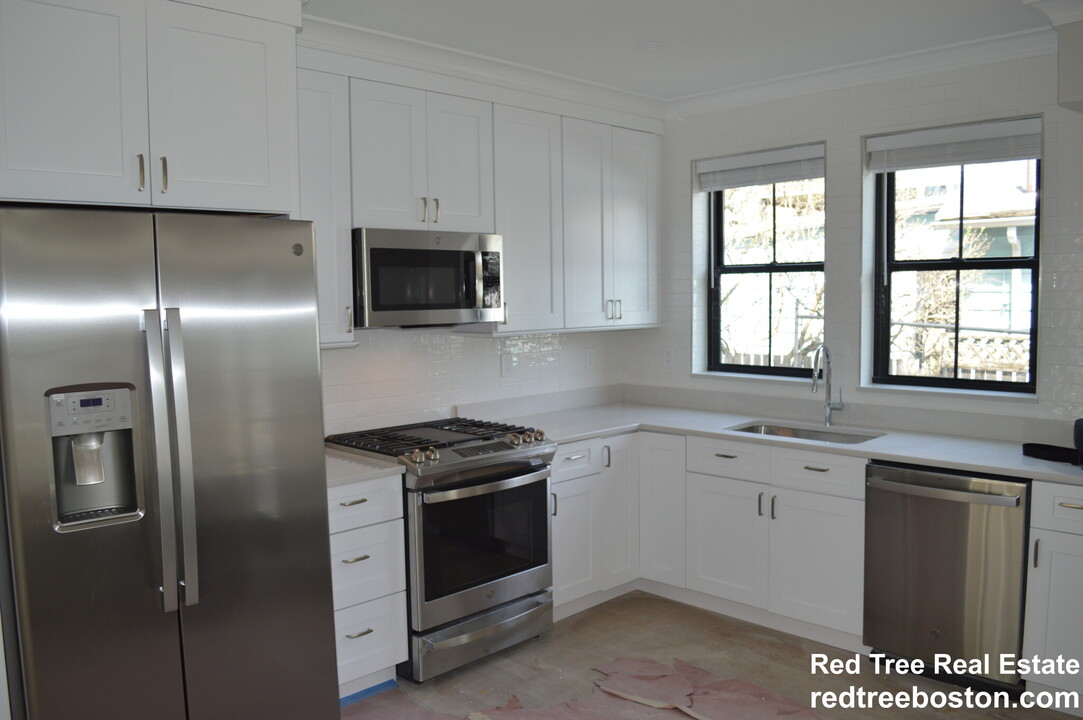 279 Lamartine St, Unit 1 in Boston, MA - Building Photo