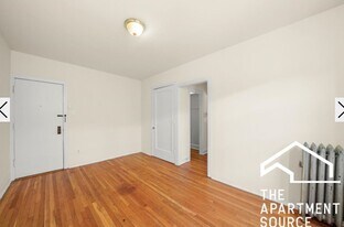 3304 W Schubert Ave, Unit 2 in Chicago, IL - Building Photo