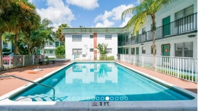 Trayann Apartments - 7777 Pines Blvd in Hollywood, FL - Building Photo - Building Photo