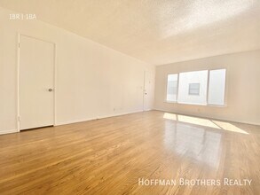 1162 N Orange Grove Ave in West Hollywood, CA - Building Photo - Building Photo