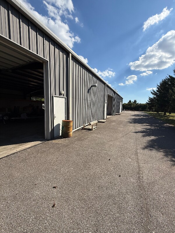 812 Abbe Rd N in Sheffield Village, OH - Building Photo - Building Photo