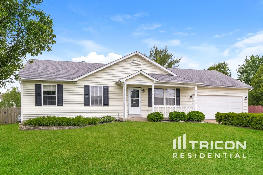 614 Cool Breeze Ct in Wentzville, MO - Building Photo