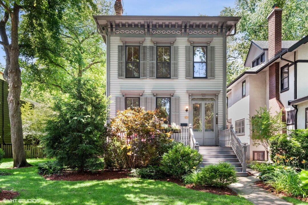 730 Judson Ave in Evanston, IL - Building Photo