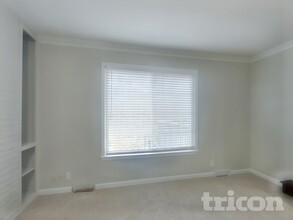 721 W 122nd Terrace in Kansas City, MO - Building Photo - Building Photo