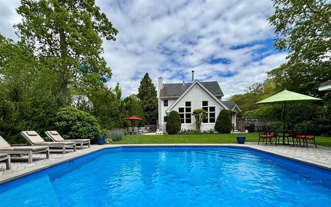 property at 38 Circuit Rd