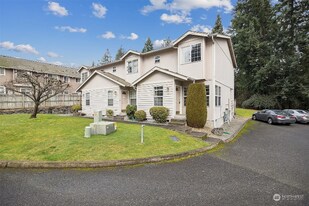 9611 161st St E in Puyallup, WA - Building Photo