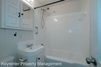 105 W 41st St photo'