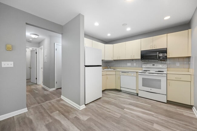 47 Cedar St in Norwalk, CT - Building Photo - Building Photo