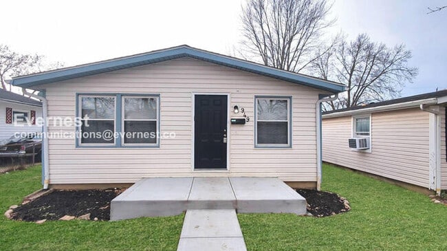 property at 949 S Harris Ave