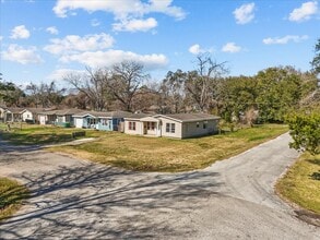 1002 Orange St in La Marque, TX - Building Photo - Building Photo