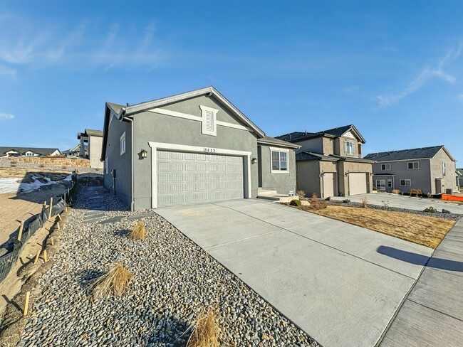 8633 Noreen Falls Dr in Colorado Springs, CO - Building Photo - Building Photo