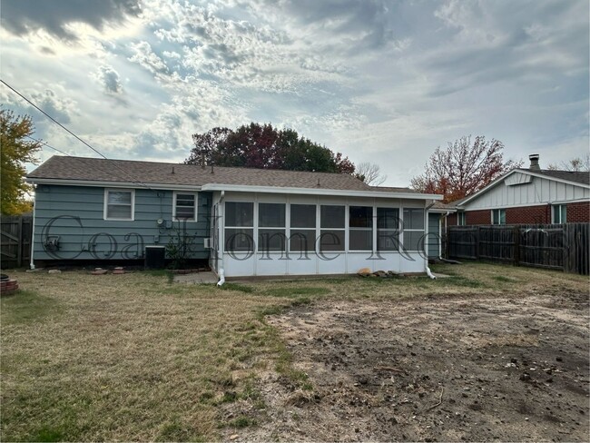 1944 W Anita St in Wichita, KS - Foto de edificio - Building Photo