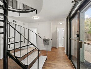 2813 Rio Grande St in Austin, TX - Building Photo - Interior Photo