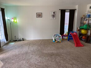 2721 Hampton St in Ames, IA - Building Photo - Building Photo