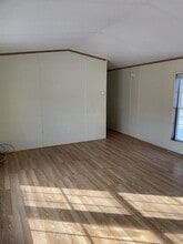 24054-2M-43 M-43 in Mattawan, MI - Building Photo - Building Photo