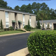 Steeple Club Apartments in Tallahassee, FL - Building Photo - Building Photo