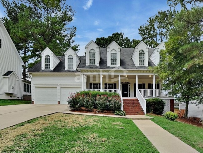 1325 Heritage Club Ave