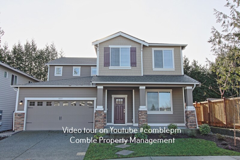 8815 NE 199th Pl in Bothell, WA - Foto de edificio