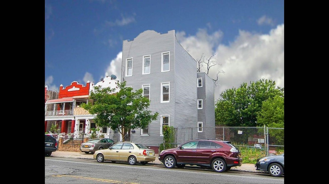 764 Thomas S Boyland St in Brooklyn, NY - Building Photo