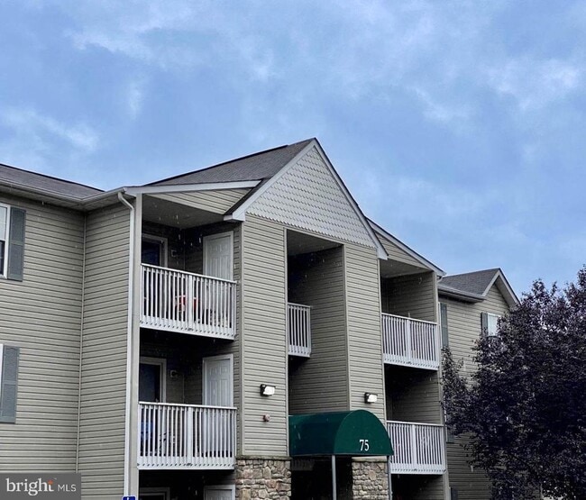property at 75 Fern Oak Cir