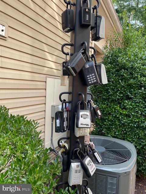 3009 Nicosh Cir-Unit -4204 in Falls Church, VA - Building Photo