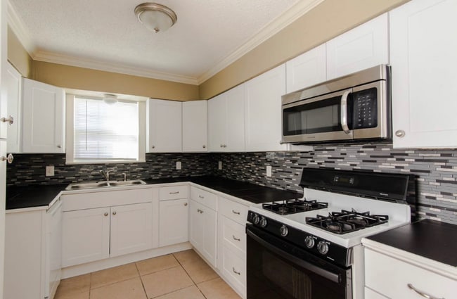 830 E Linda Dr in Garland, TX - Building Photo - Building Photo