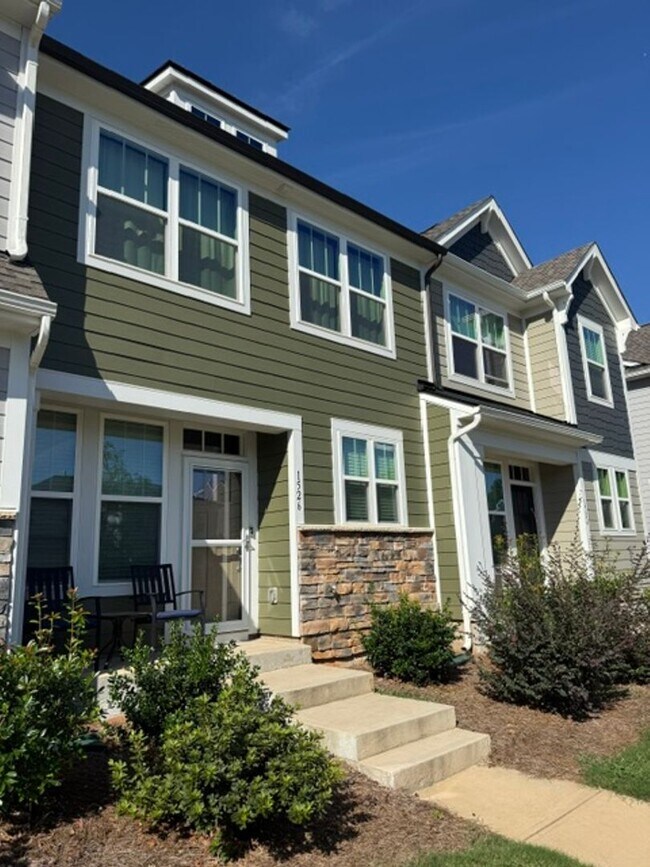 property at 1526 Cedar Tree Dr