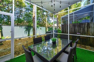 15857 Marcello Cir in Naples, FL - Foto de edificio - Building Photo
