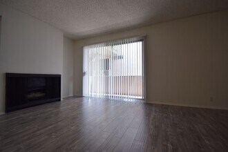 12241 Burbank Blvd, Unit 110 in Los Angeles, CA - Building Photo - Building Photo