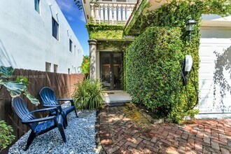 3061 Ohio St in Miami, FL - Building Photo - Building Photo