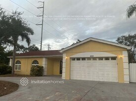 2202 Curtis Dr N in Clearwater, FL - Building Photo