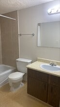 9325-9104 104 Ave NW in Edmonton, AB - Building Photo - Building Photo