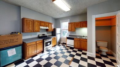2344 Victor St in Cincinnati, OH - Building Photo - Building Photo