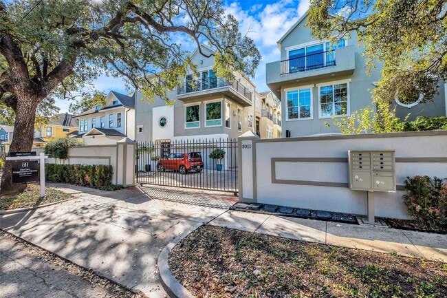 3011 Houston Ave in Houston, TX - Building Photo - Building Photo