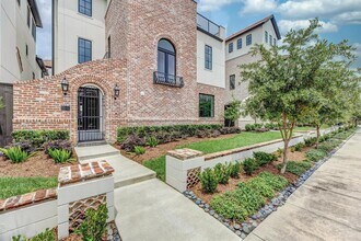 7546 Awty School Ln in Houston, TX - Building Photo - Building Photo