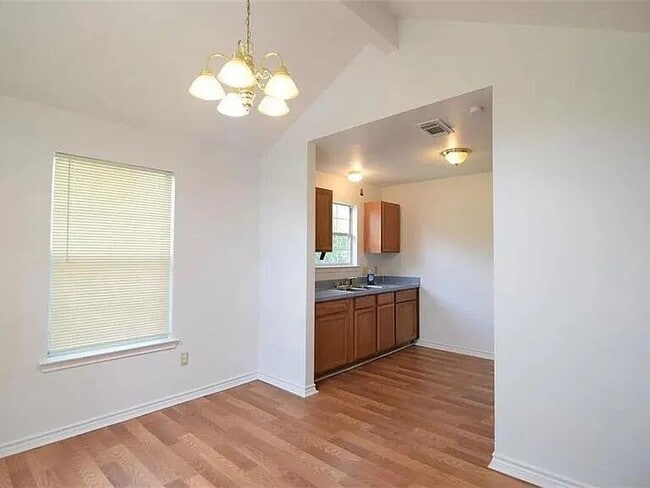 819 S 16th St in Temple, TX - Foto de edificio - Building Photo