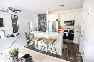 2734 Kendrick Ave in Charlotte, NC - Building Photo - Building Photo