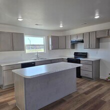 5170 West Dr in Springfield, MO - Building Photo - Building Photo