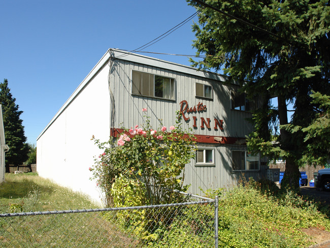 Rustic Inn in Springfield, OR - Building Photo - Building Photo