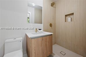 185 NE 106th St in Miami Shores, FL - Foto de edificio - Building Photo