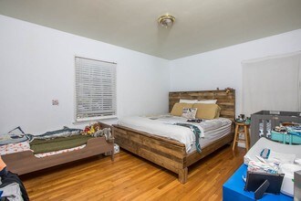 12518-12524 1/2 Venice Blvd in Los Angeles, CA - Building Photo - Building Photo