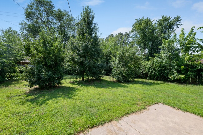 726 S Apache Dr in Wichita, KS - Building Photo - Building Photo