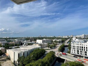 1688 West Ave, Unit 1003 in Miami Beach, FL - Building Photo - Building Photo