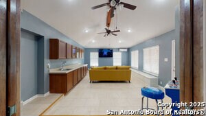 146 Teakwood Ln in San Antonio, TX - Building Photo - Building Photo